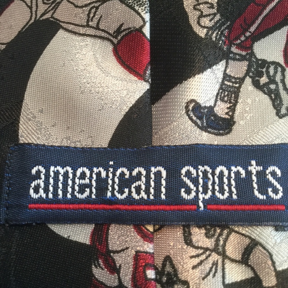 FOOTBALL ! necktie 58” long 100% polyester. American Sports - Picture 3 of 8